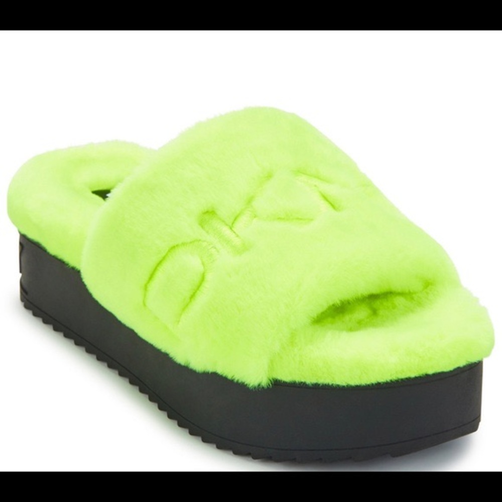 DKNY Women's Palz Slip-on slippers lime green
